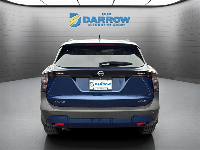 Nissan Kicks Vehicle Full-screen Gallery Image 4