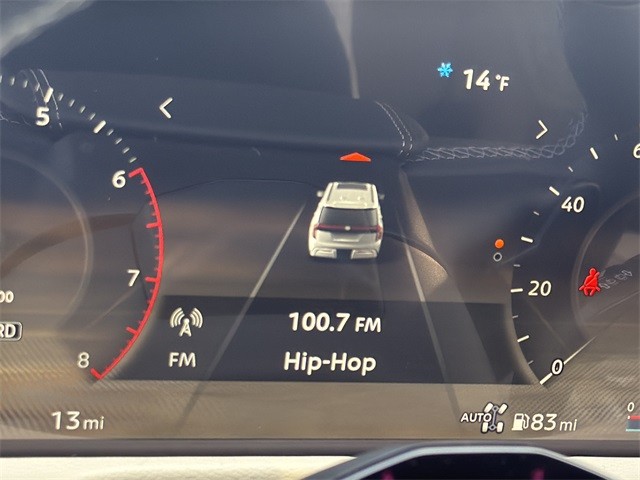 Nissan Armada Vehicle Full-screen Gallery Image 22