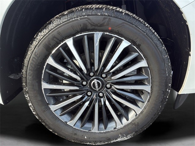 Nissan Armada Vehicle Full-screen Gallery Image 29