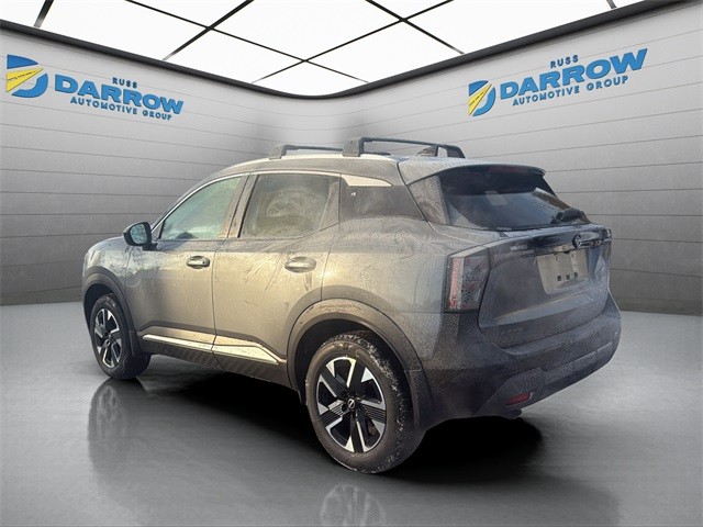 Nissan Kicks Vehicle Full-screen Gallery Image 3