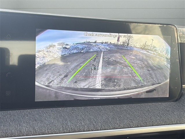 Nissan Kicks Vehicle Full-screen Gallery Image 22