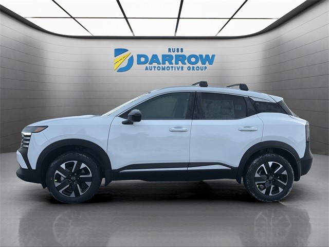 Nissan Kicks Vehicle Full-screen Gallery Image 2