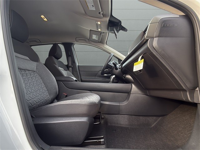 Nissan Kicks Vehicle Full-screen Gallery Image 9