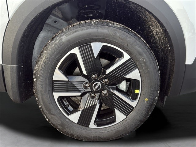 Nissan Kicks Vehicle Full-screen Gallery Image 29