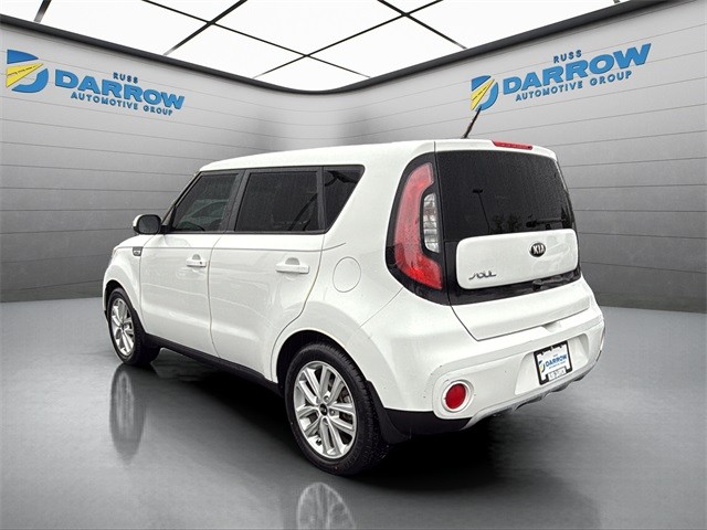 Kia Soul Vehicle Full-screen Gallery Image 3