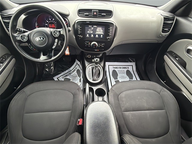 Kia Soul Vehicle Full-screen Gallery Image 13