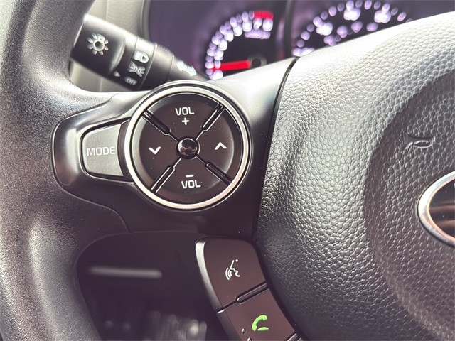 Kia Soul Vehicle Full-screen Gallery Image 21