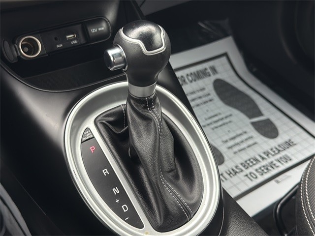 Kia Soul Vehicle Full-screen Gallery Image 27