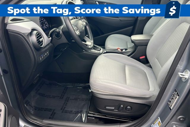 Hyundai Kona Vehicle Full-screen Gallery Image 9