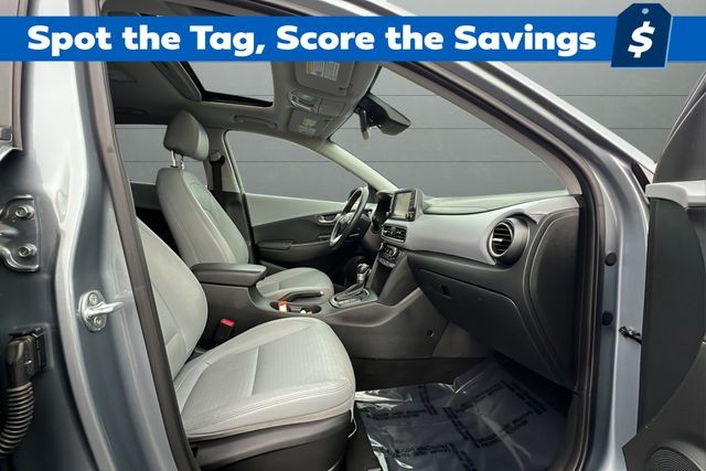 Hyundai Kona Vehicle Full-screen Gallery Image 22