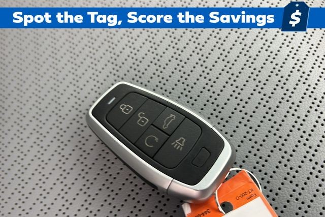 Hyundai Kona Vehicle Full-screen Gallery Image 24