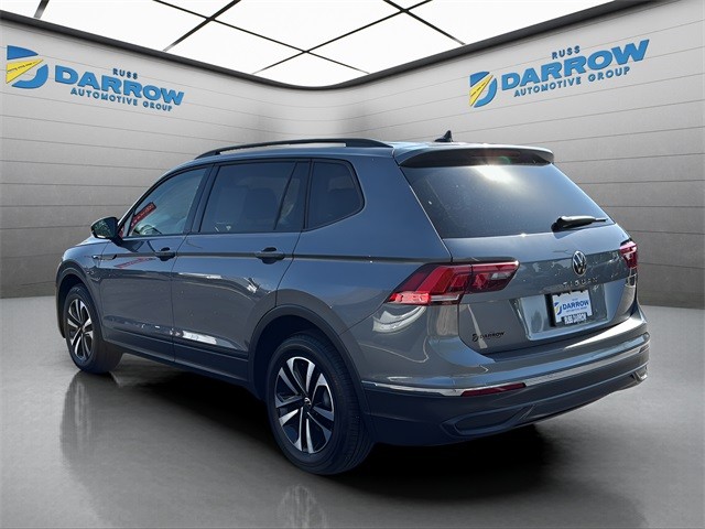 Volkswagen Tiguan Vehicle Full-screen Gallery Image 3