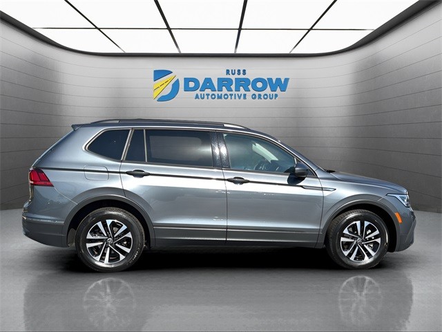 Volkswagen Tiguan Vehicle Full-screen Gallery Image 6