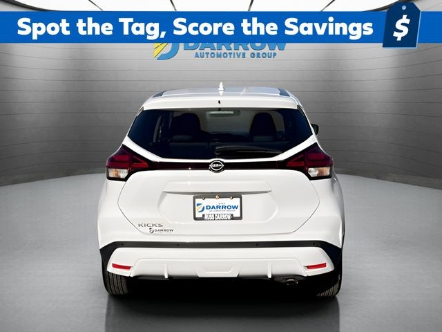 Nissan Kicks Vehicle Full-screen Gallery Image 4