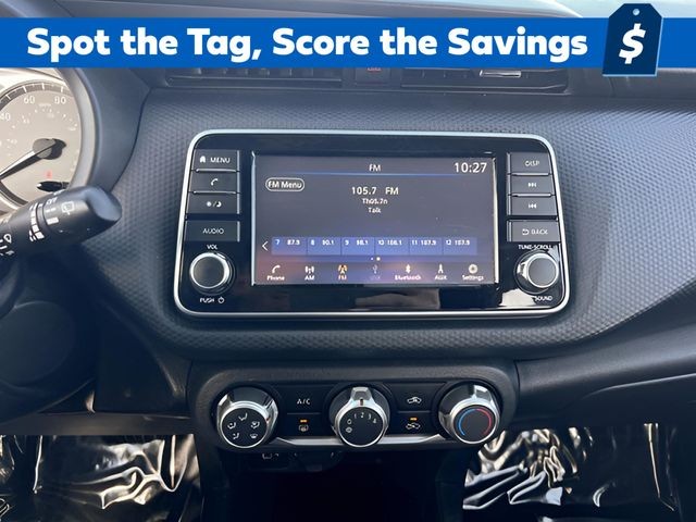 Nissan Kicks Vehicle Full-screen Gallery Image 15