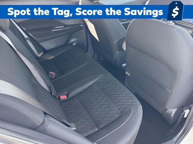 Nissan Kicks Vehicle Full-screen Gallery Image 23