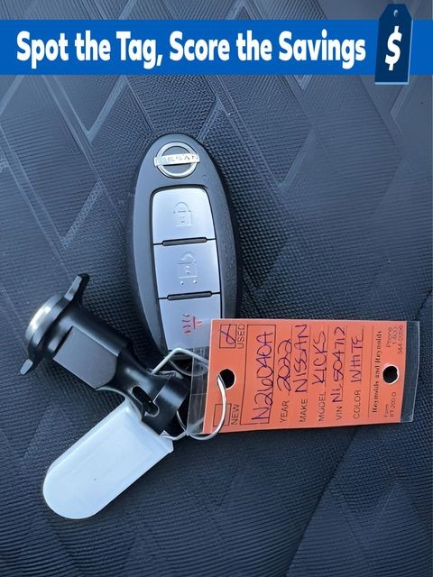 Nissan Kicks Vehicle Full-screen Gallery Image 25