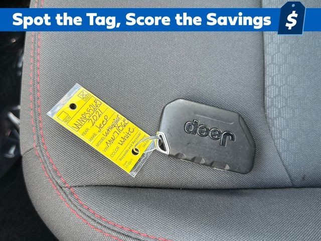 Jeep Wrangler Vehicle Full-screen Gallery Image 9