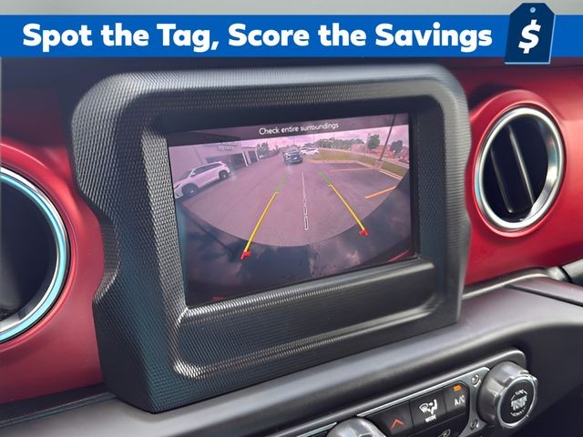 Jeep Wrangler Vehicle Full-screen Gallery Image 16