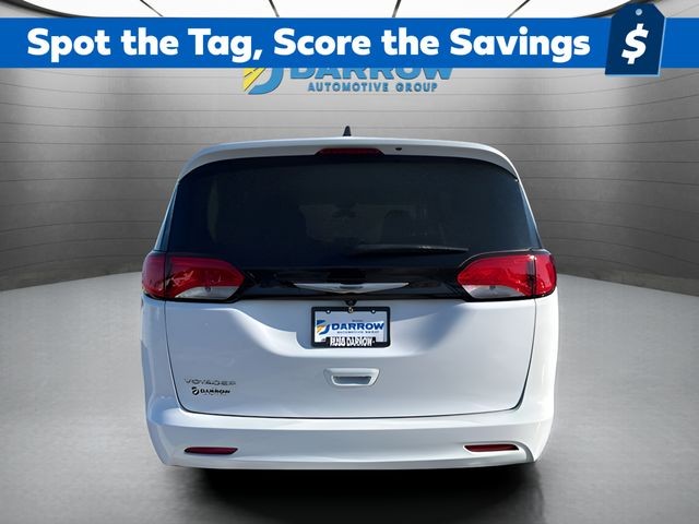 Chrysler Voyager Vehicle Full-screen Gallery Image 4