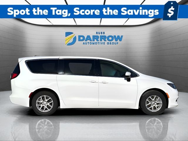 Chrysler Voyager Vehicle Full-screen Gallery Image 6