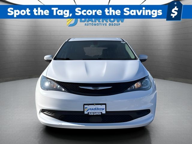 Chrysler Voyager Vehicle Full-screen Gallery Image 8