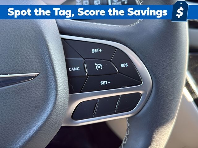 Chrysler Voyager Vehicle Full-screen Gallery Image 19