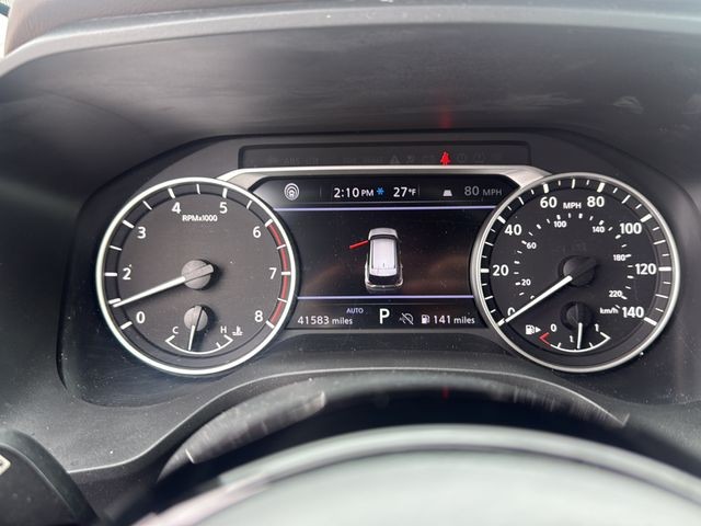 Nissan Rogue Vehicle Full-screen Gallery Image 13