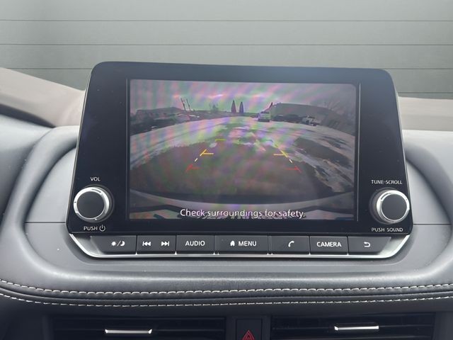 Nissan Rogue Vehicle Full-screen Gallery Image 20