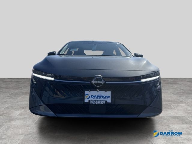Nissan Sentra Vehicle Full-screen Gallery Image 2