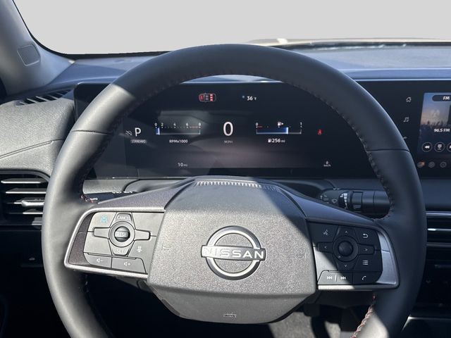 Nissan Sentra Vehicle Full-screen Gallery Image 10