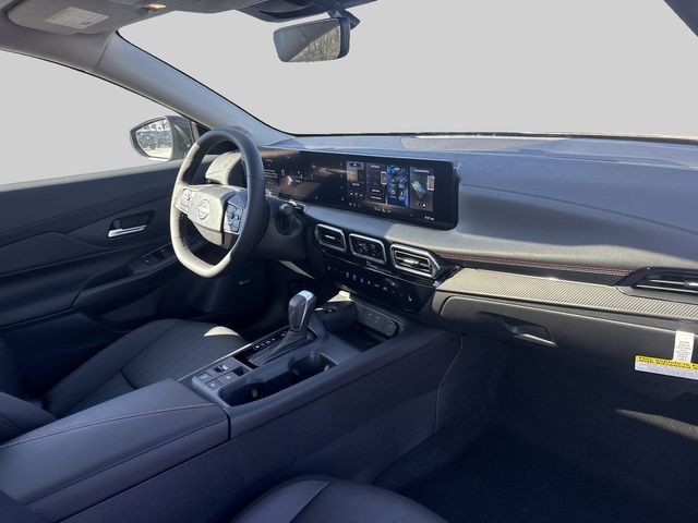 Nissan Sentra Vehicle Full-screen Gallery Image 14