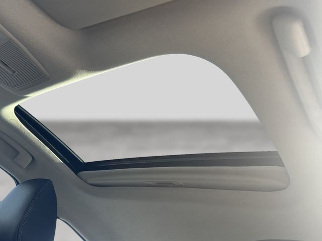 Nissan Sentra Vehicle Full-screen Gallery Image 15