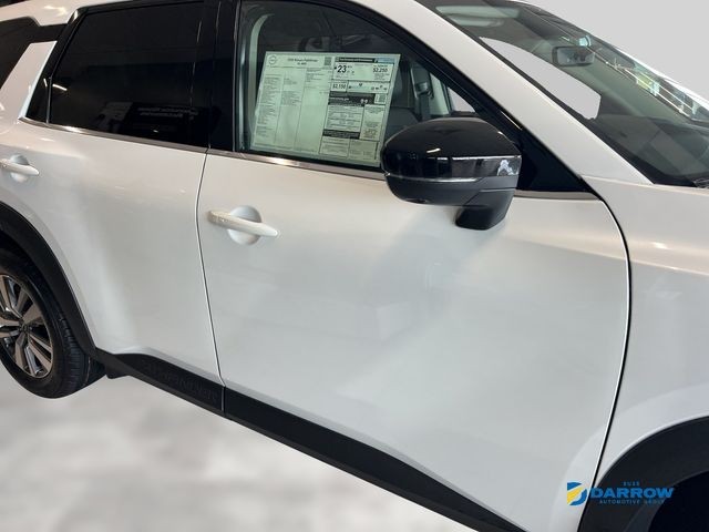 Nissan Pathfinder Vehicle Full-screen Gallery Image 27