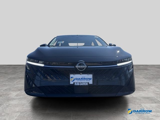Nissan Sentra Vehicle Full-screen Gallery Image 2