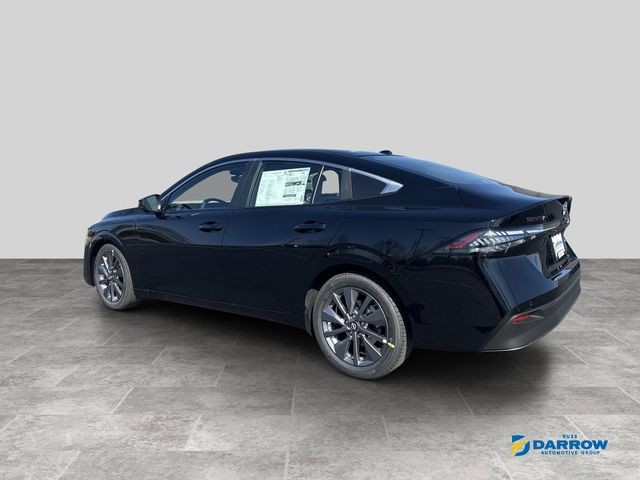 Nissan Sentra Vehicle Full-screen Gallery Image 5