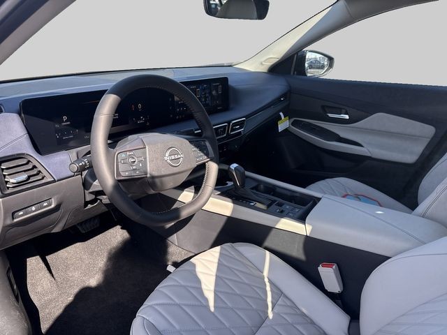 Nissan Sentra Vehicle Full-screen Gallery Image 6
