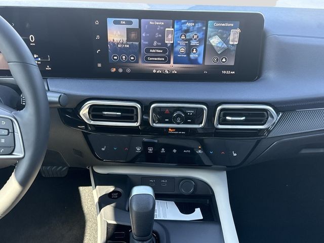 Nissan Sentra Vehicle Full-screen Gallery Image 11