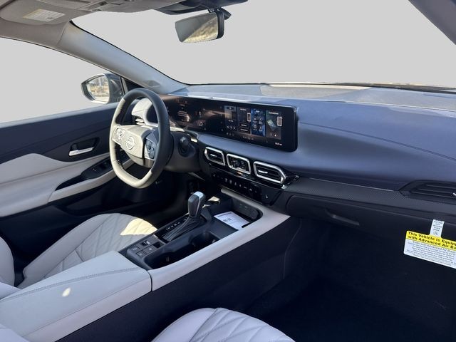 Nissan Sentra Vehicle Full-screen Gallery Image 14