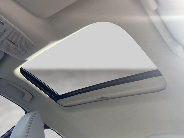 Nissan Sentra Vehicle Full-screen Gallery Image 15