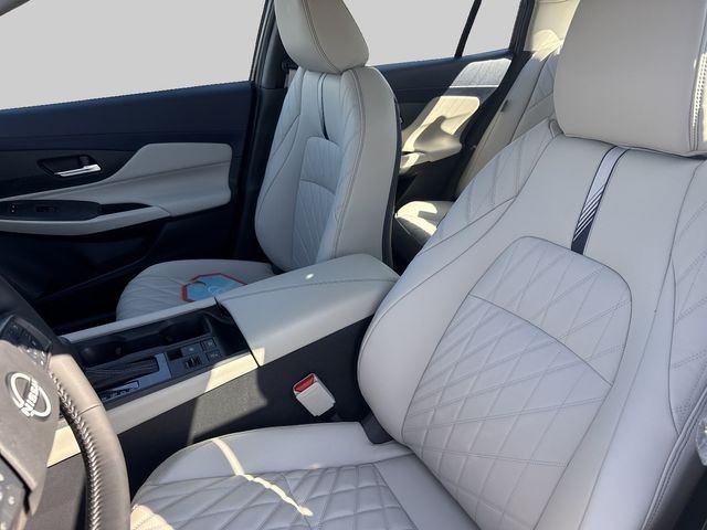 Nissan Sentra Vehicle Full-screen Gallery Image 18