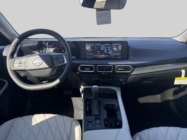 Nissan Sentra Vehicle Full-screen Gallery Image 8