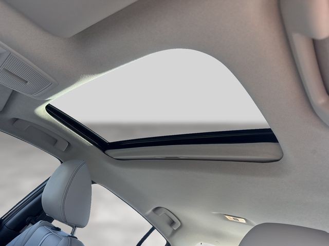 Nissan Sentra Vehicle Full-screen Gallery Image 15