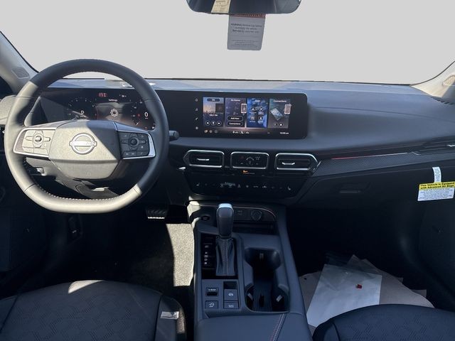 Nissan Sentra Vehicle Full-screen Gallery Image 8