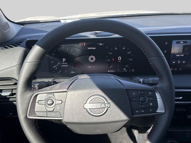 Nissan Sentra Vehicle Full-screen Gallery Image 10
