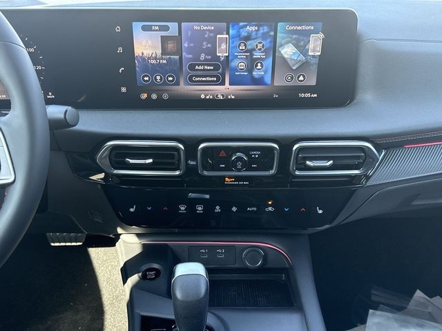 Nissan Sentra Vehicle Full-screen Gallery Image 11