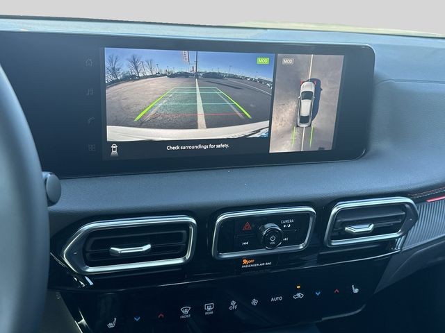Nissan Sentra Vehicle Full-screen Gallery Image 13