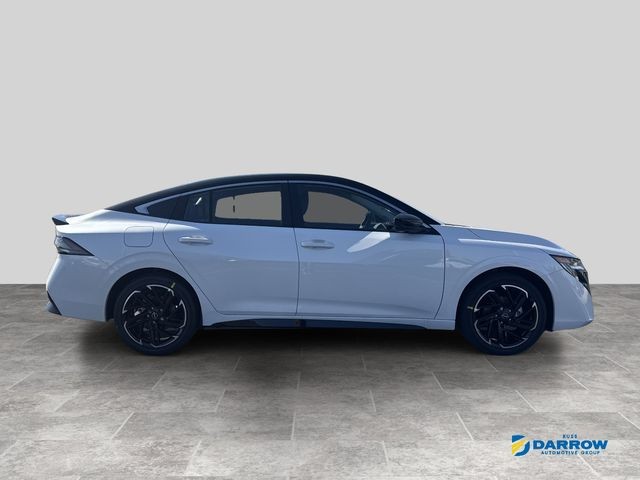 Nissan Sentra Vehicle Full-screen Gallery Image 21
