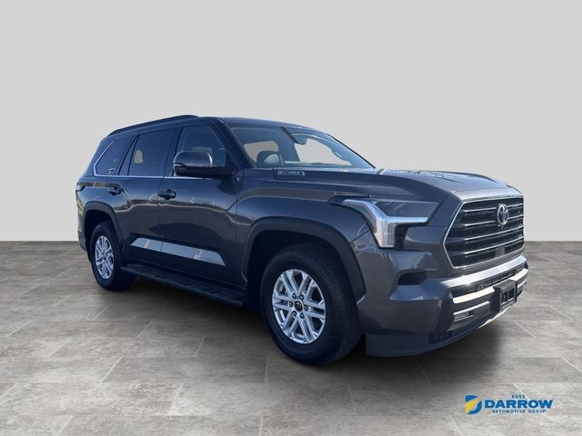 Toyota Sequoia Vehicle Full-screen Gallery Image 3