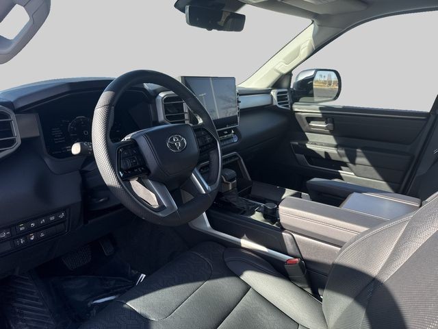 Toyota Sequoia Vehicle Full-screen Gallery Image 6